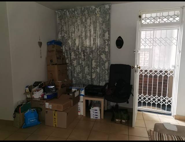 2 BEDROOM FLAT FOR SALE IN WINDERMERE